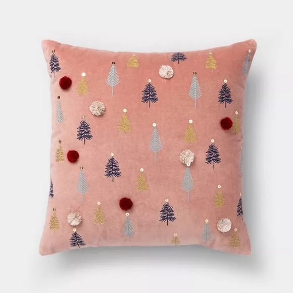 ISO Opalhouse Pillow - Picture 1 of 1